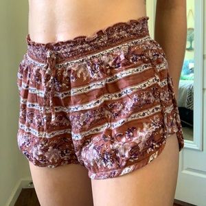 American Eagle flowy shorts